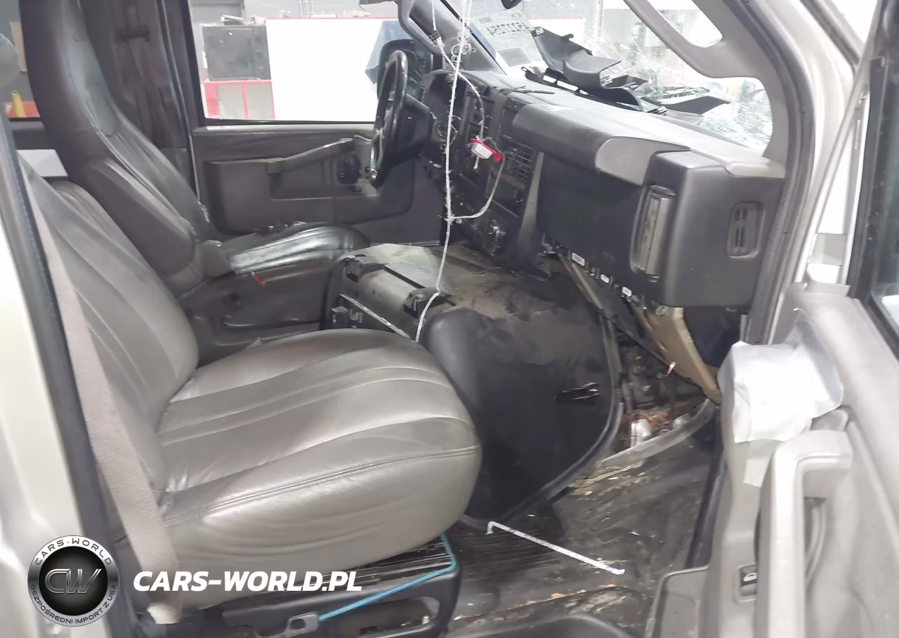 2017 Chevrolet Express 3500 Ls VIN:1GAZGNFF2H1303694 - 5