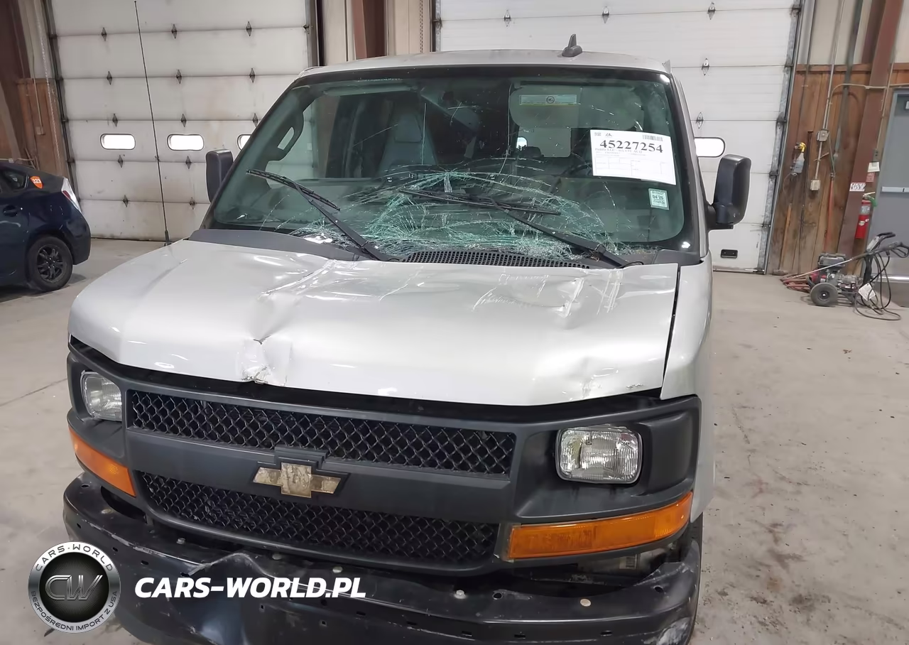 2017 Chevrolet Express 3500 Ls VIN:1GAZGNFF2H1303694 - 6