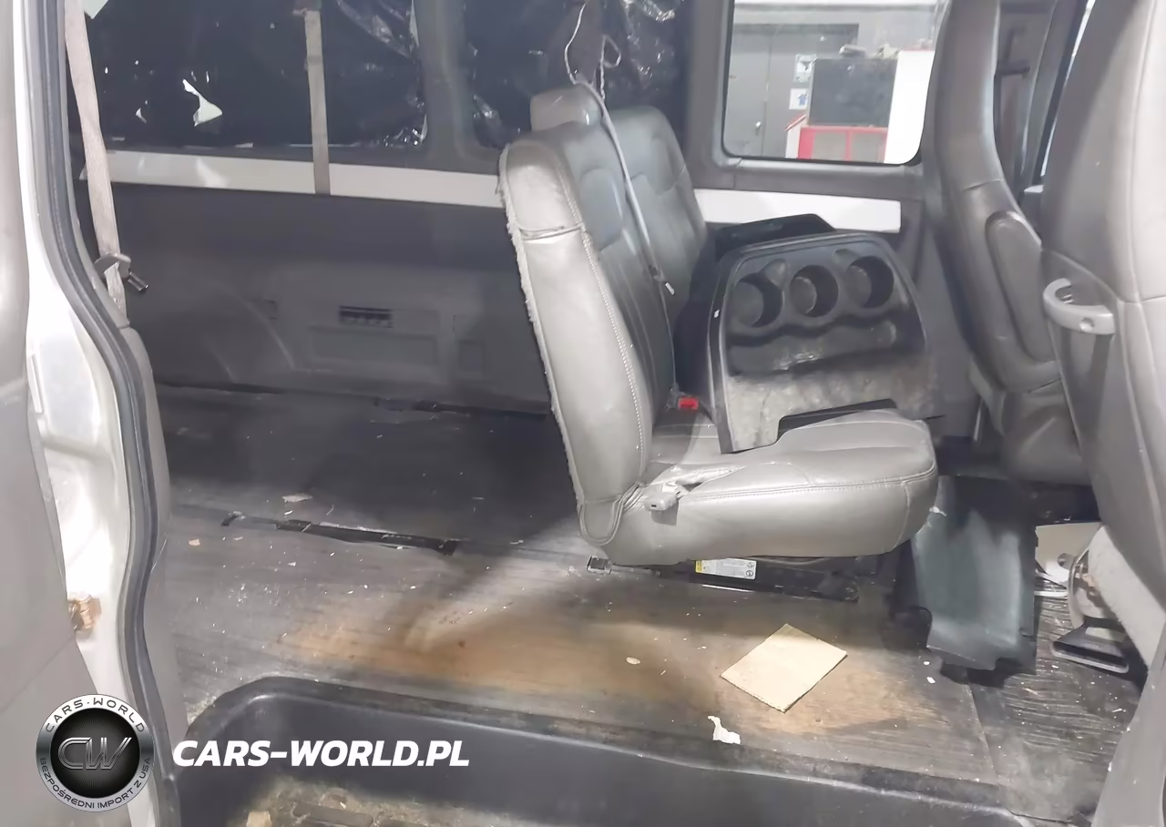 2017 Chevrolet Express 3500 Ls VIN:1GAZGNFF2H1303694 - 8