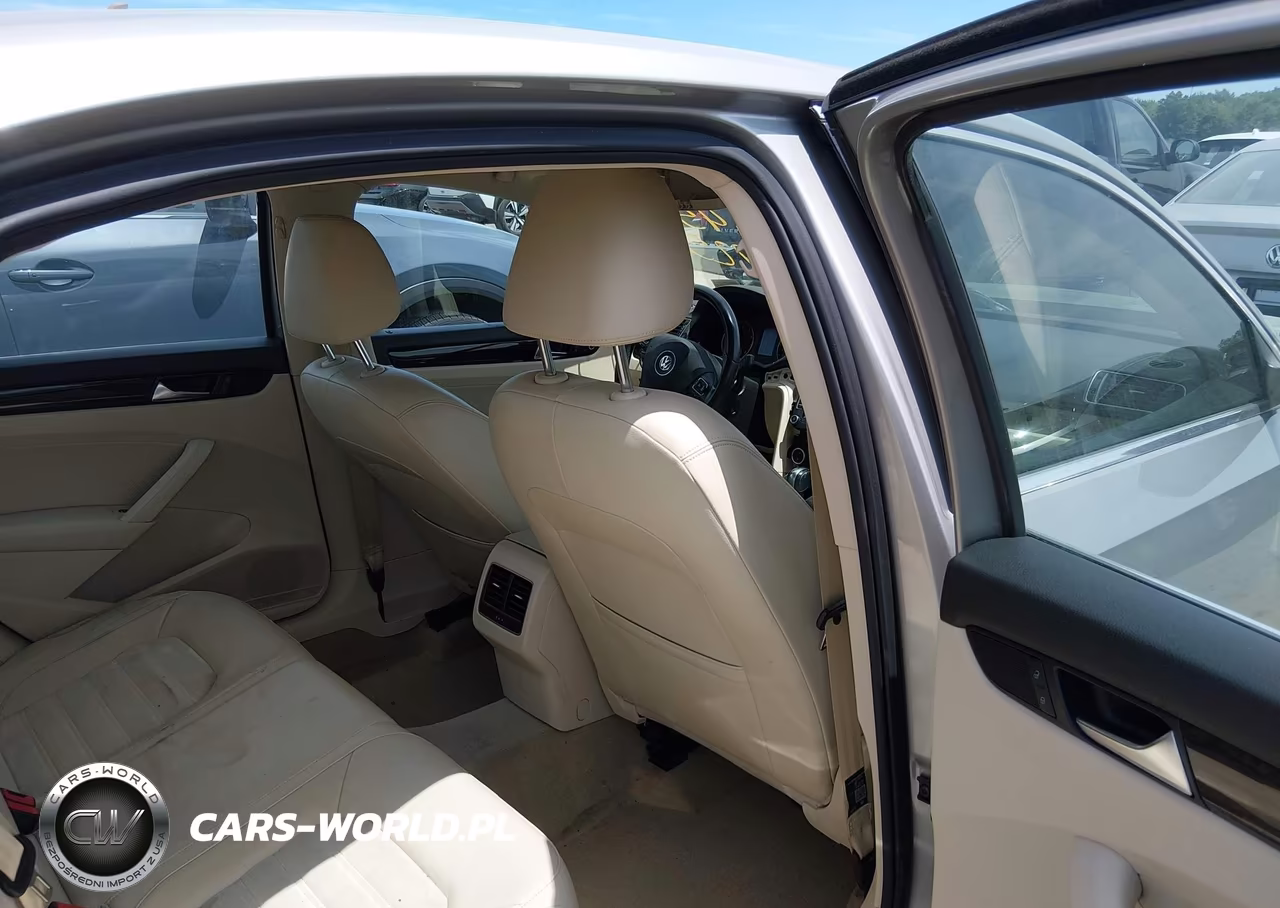 2014 Volkswagen Passat 1.8T Sel Premium VIN:1VWCT7A35EC024447 - 8