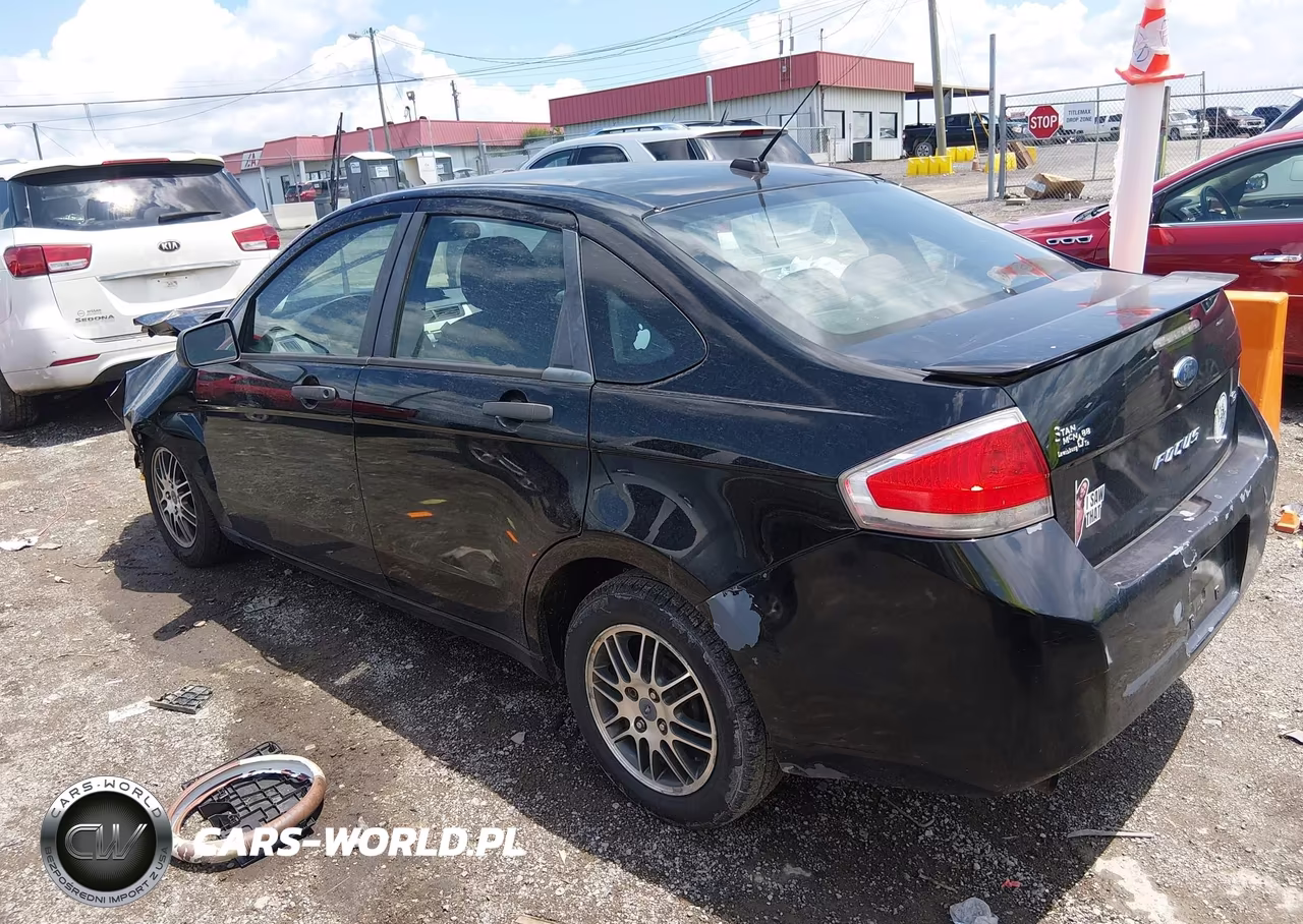 2010 Ford Focus Se VIN:1FAHP3FN7AW201272 - 3