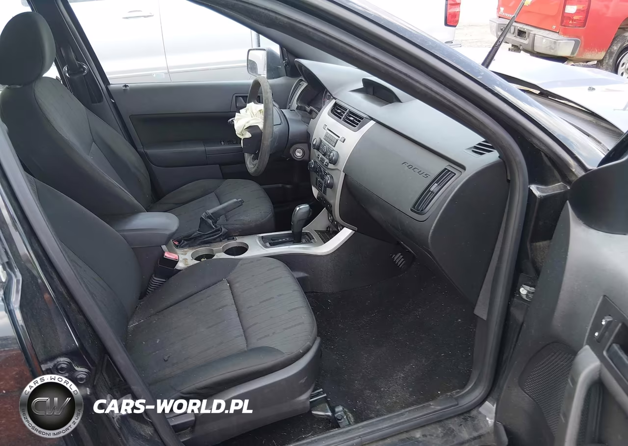 2010 Ford Focus Se VIN:1FAHP3FN7AW201272 - 5