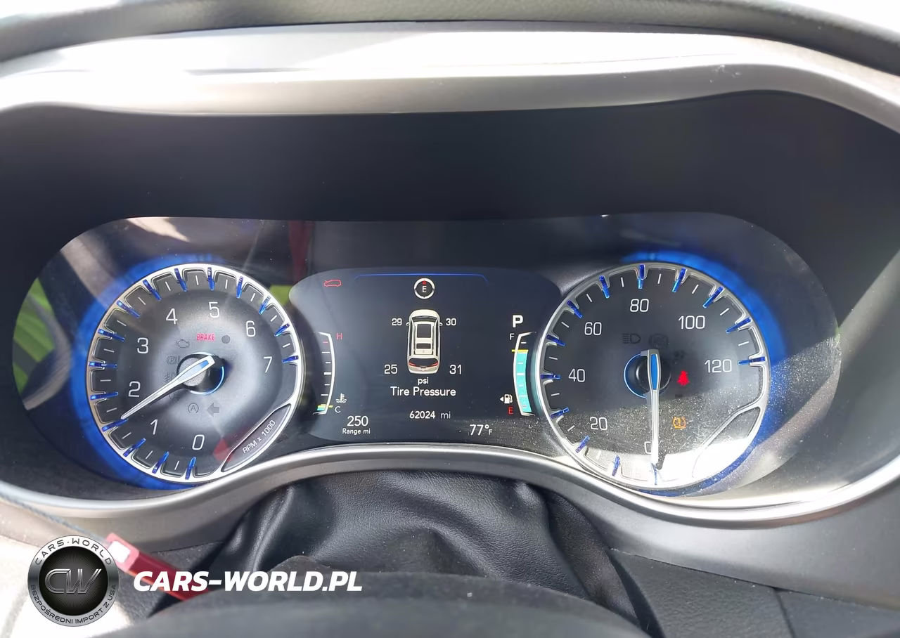 2023 Chrysler Pacifica Touring L VIN:2C4RC1BG9PR606492 - 7