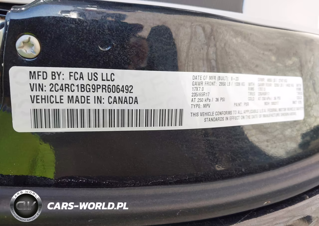 2023 Chrysler Pacifica Touring L VIN:2C4RC1BG9PR606492 - 9