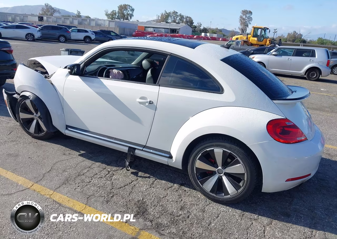 2012 Volkswagen Beetle 2.0T Turbo VIN:3VWVA7AT2CM628029 - 3