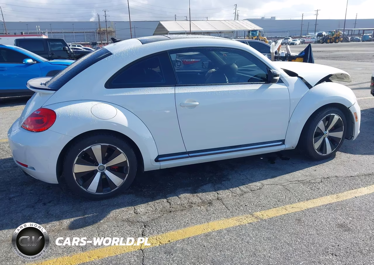 2012 Volkswagen Beetle 2.0T Turbo VIN:3VWVA7AT2CM628029 - 4