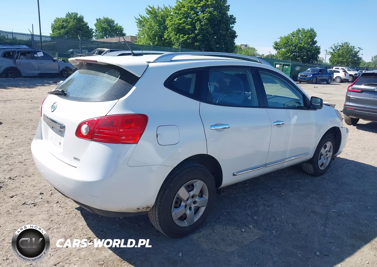 2015 Nissan Rogue Select S VIN:JN8AS5MV9FW756213 - 4
