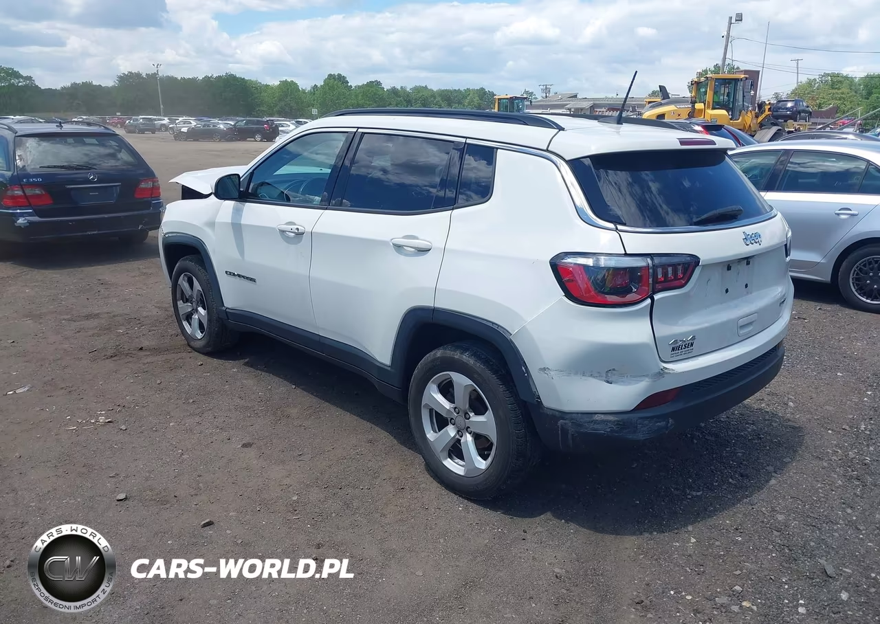 2020 Jeep Compass Latitude 4X4 VIN:3C4NJDBB1LT138467 - 3