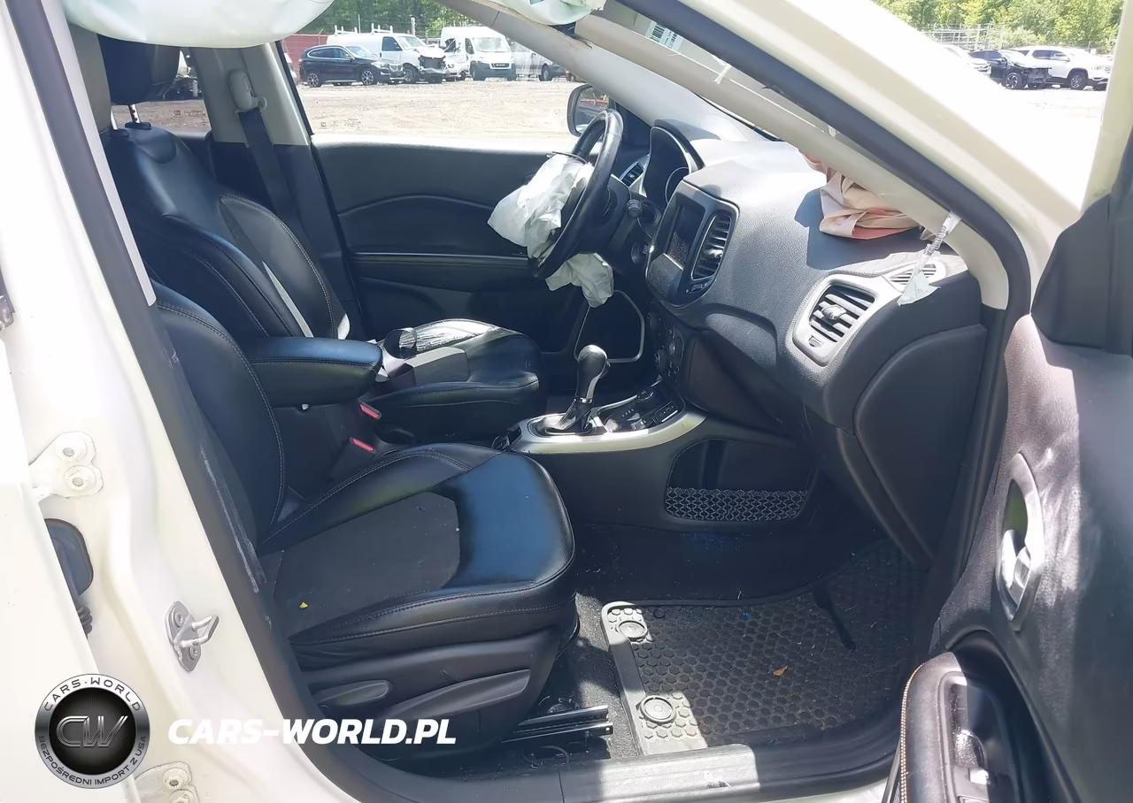 2020 Jeep Compass Latitude 4X4 VIN:3C4NJDBB1LT138467 - 5