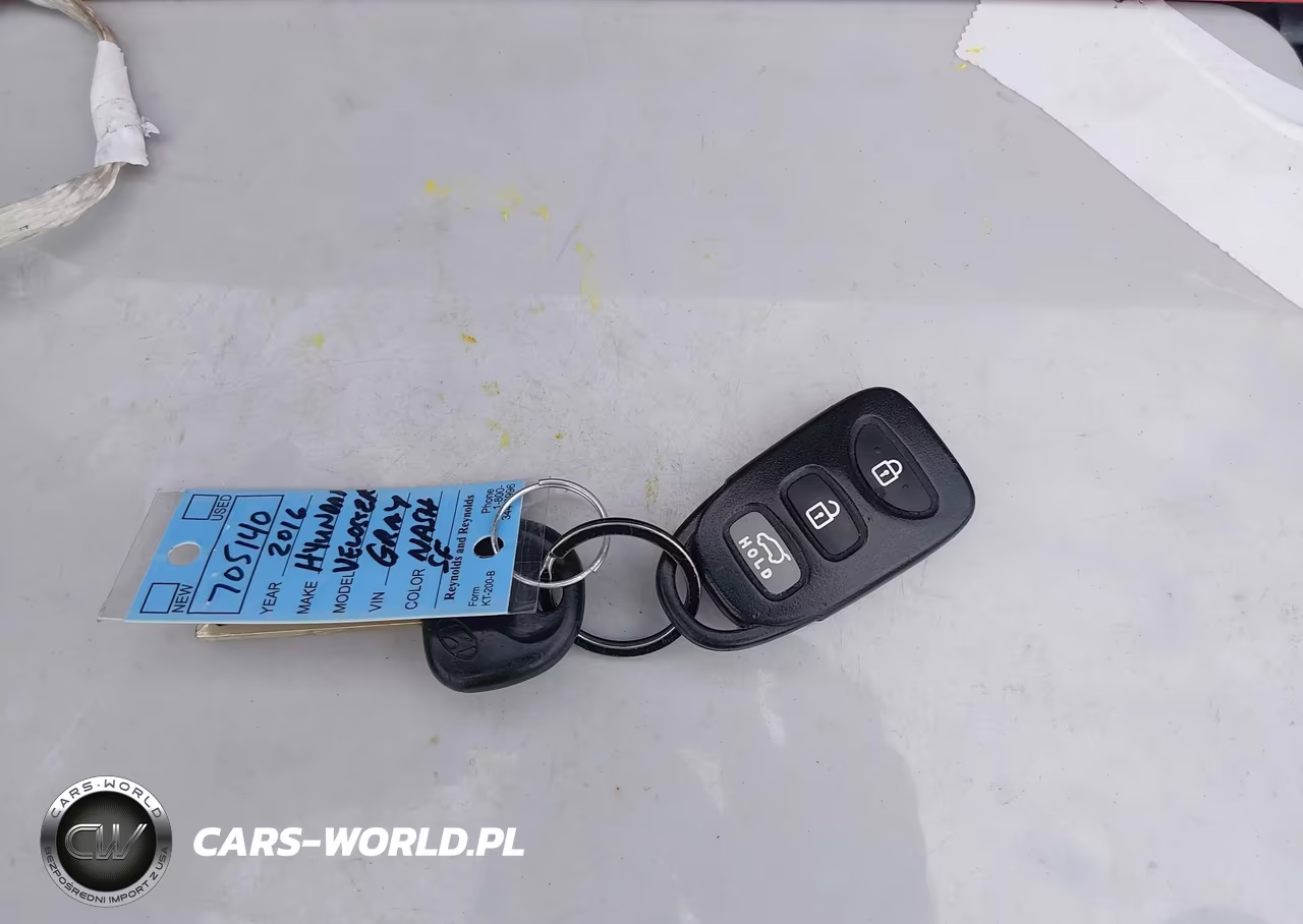 2016 Hyundai Veloster VIN:KMHTC6AD3GU272646 - 11