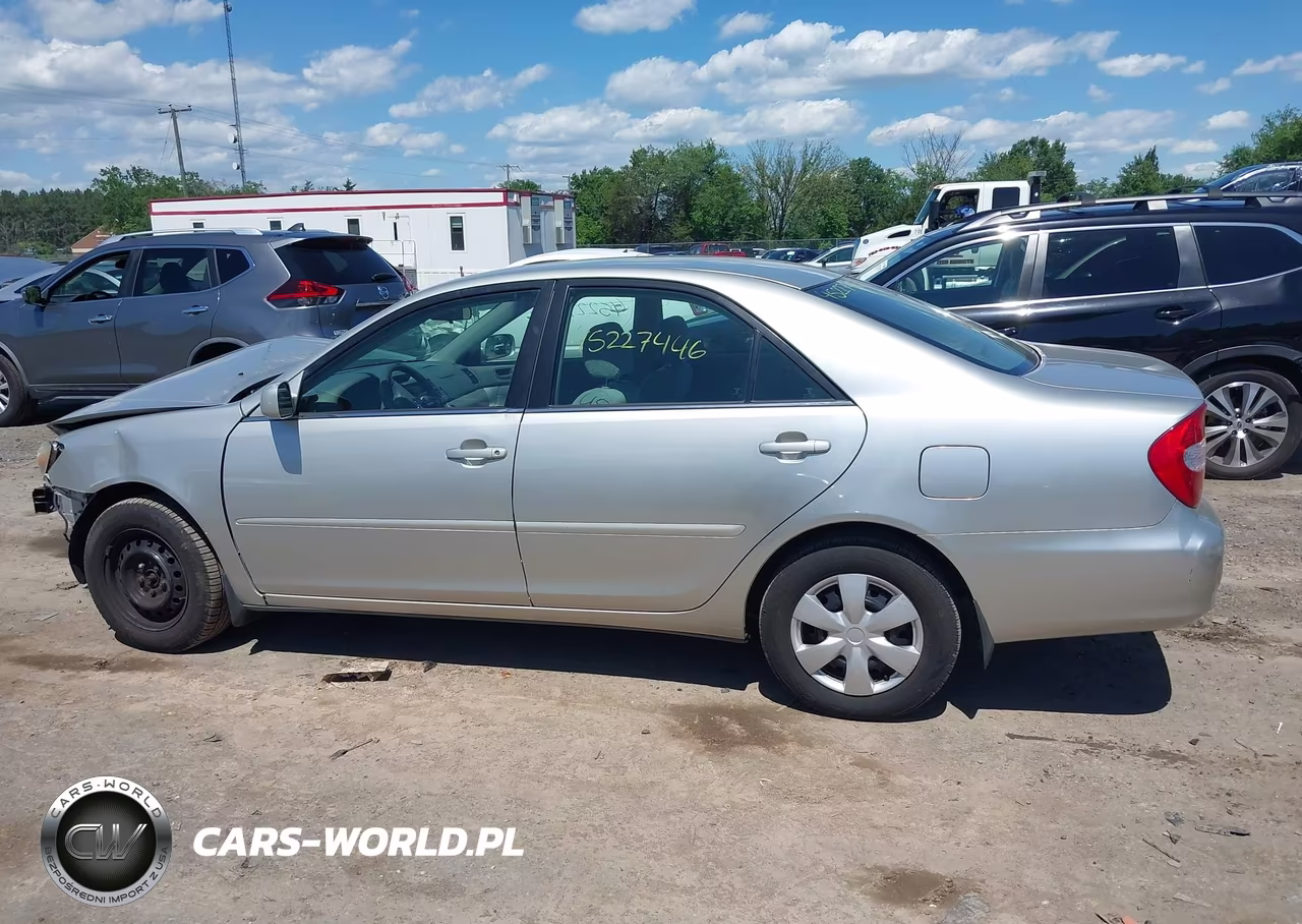 2004 Toyota Camry Le VIN:4T1BE32K04U836766 - 14