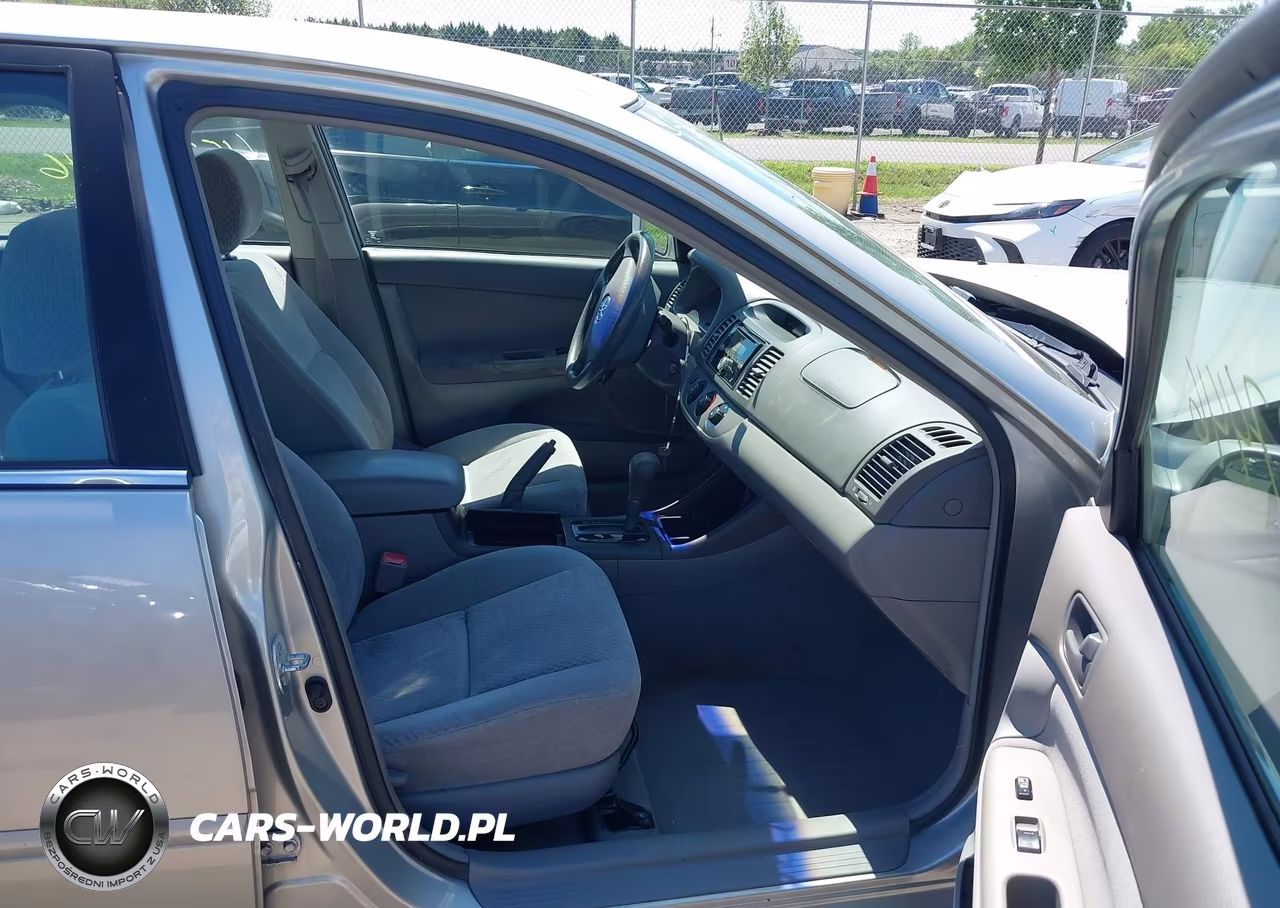 2004 Toyota Camry Le VIN:4T1BE32K04U836766 - 5