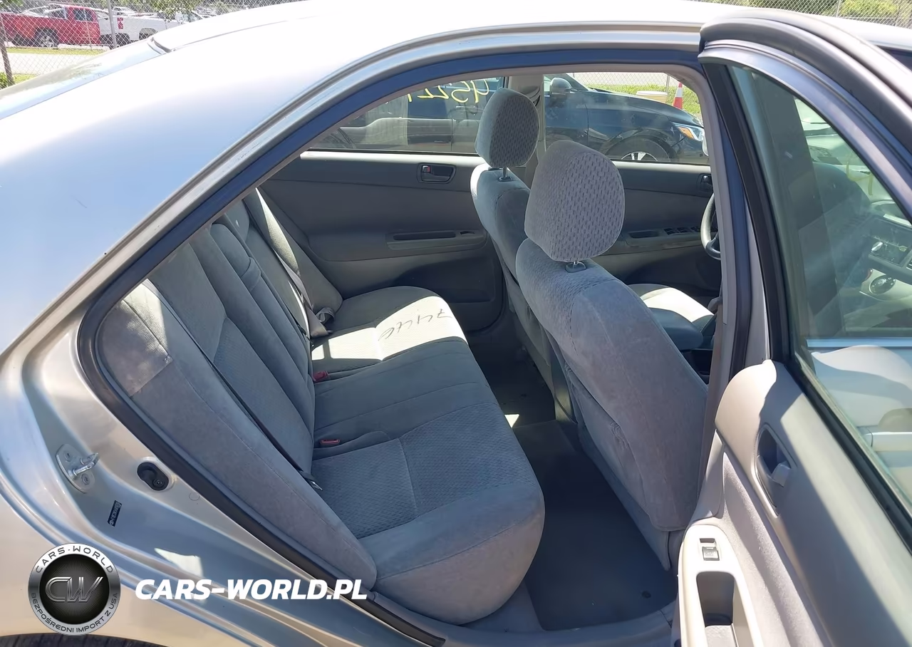 2004 Toyota Camry Le VIN:4T1BE32K04U836766 - 8