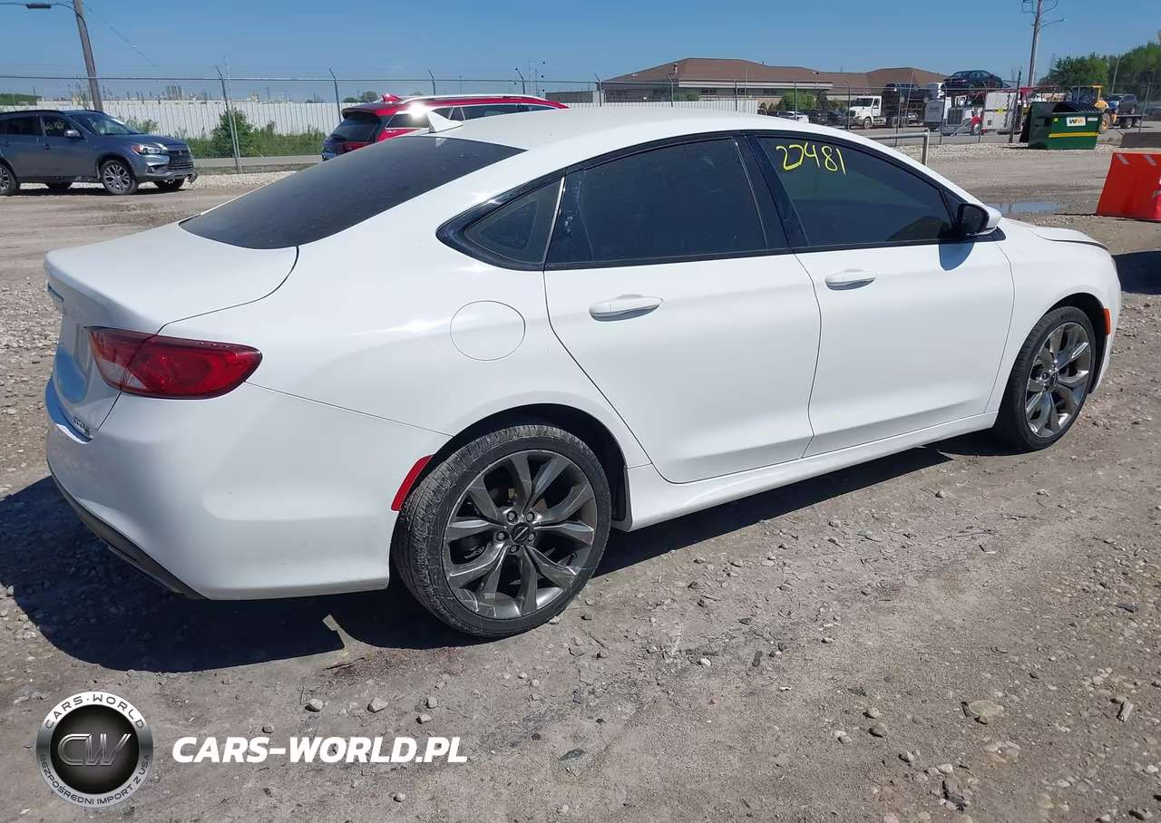 2015 Chrysler 200 S VIN:1C3CCCBG0FN581239 - 4