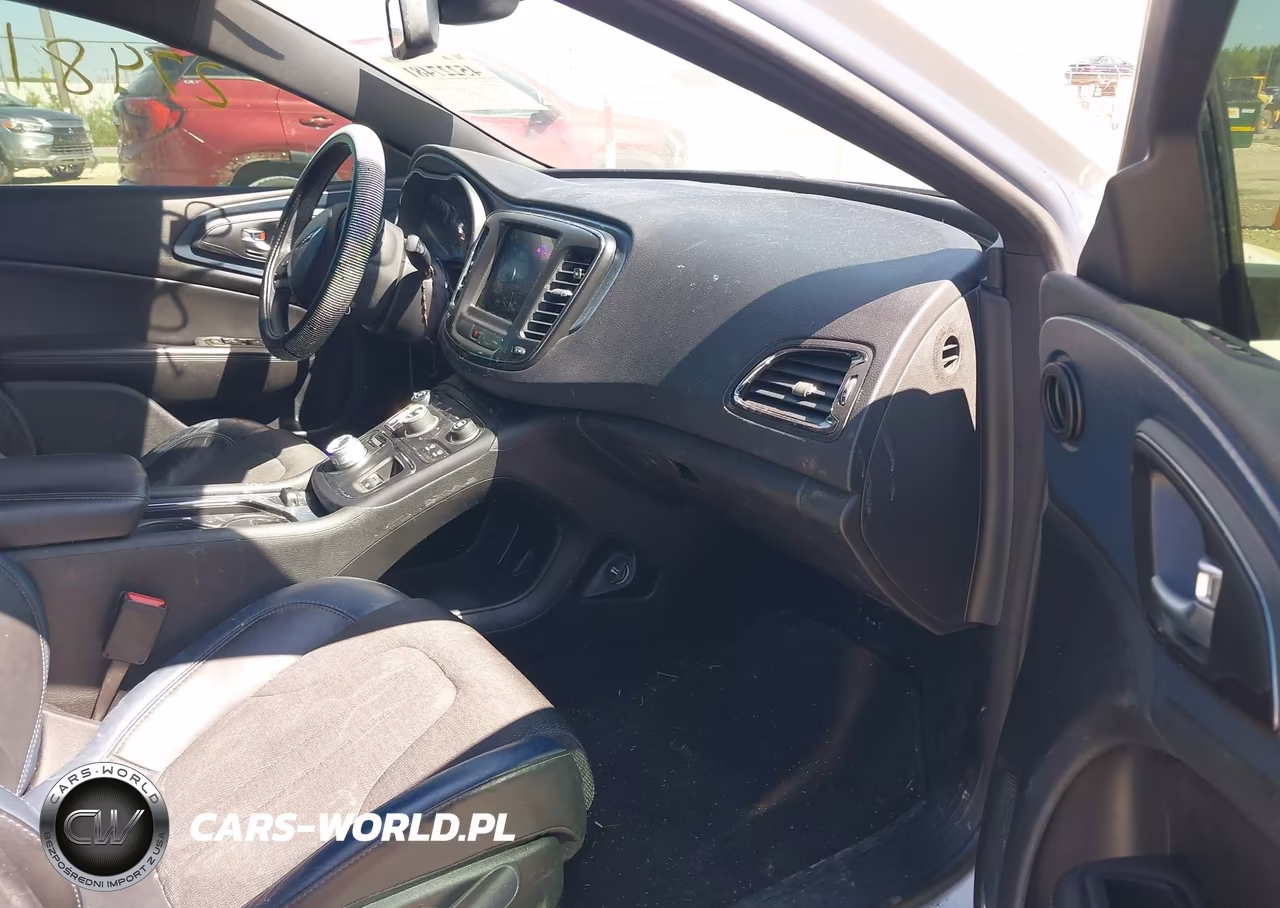 2015 Chrysler 200 S VIN:1C3CCCBG0FN581239 - 5