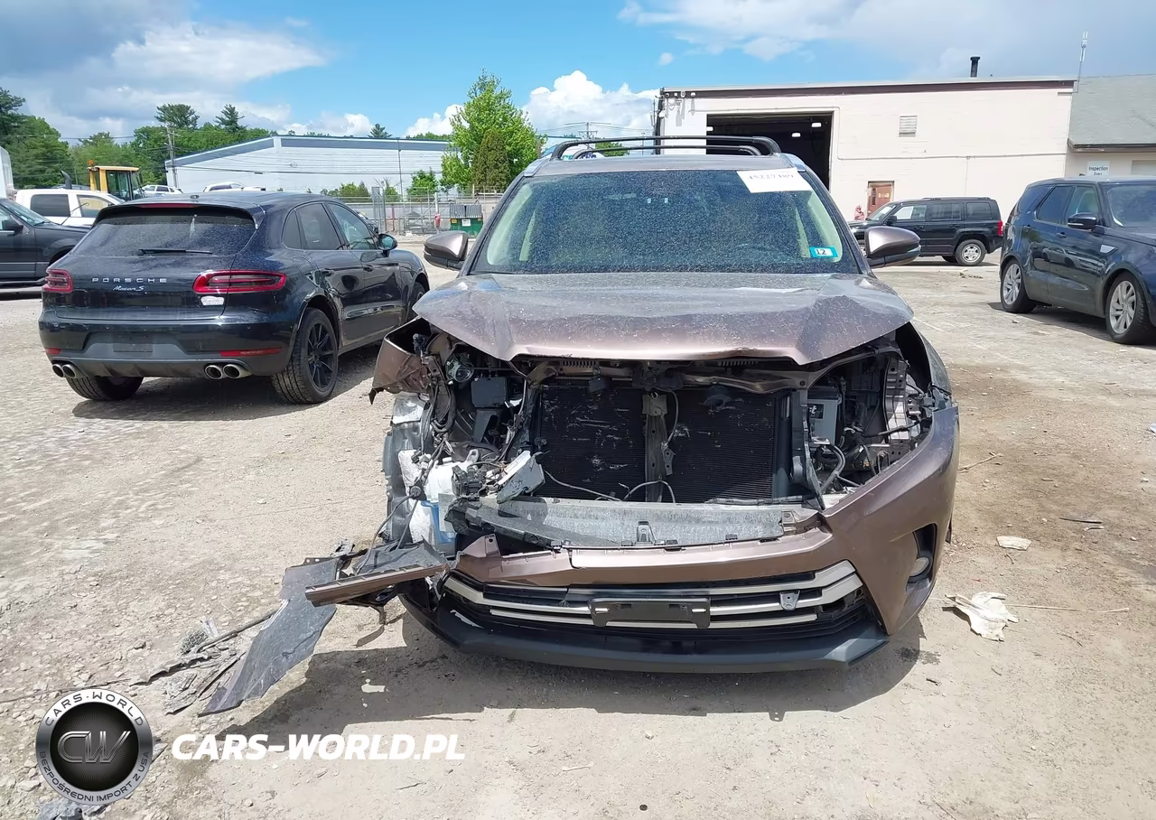 2017 Toyota Highlander Xle VIN:5TDJZRFH3HS386773 - 13