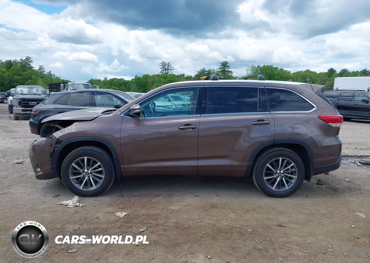 2017 Toyota Highlander Xle VIN:5TDJZRFH3HS386773 - 15