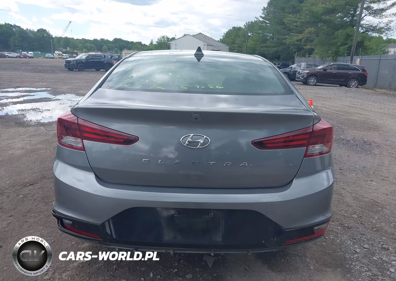 2019 Hyundai Elantra Sel VIN:5NPD84LF0KH451632 - 17
