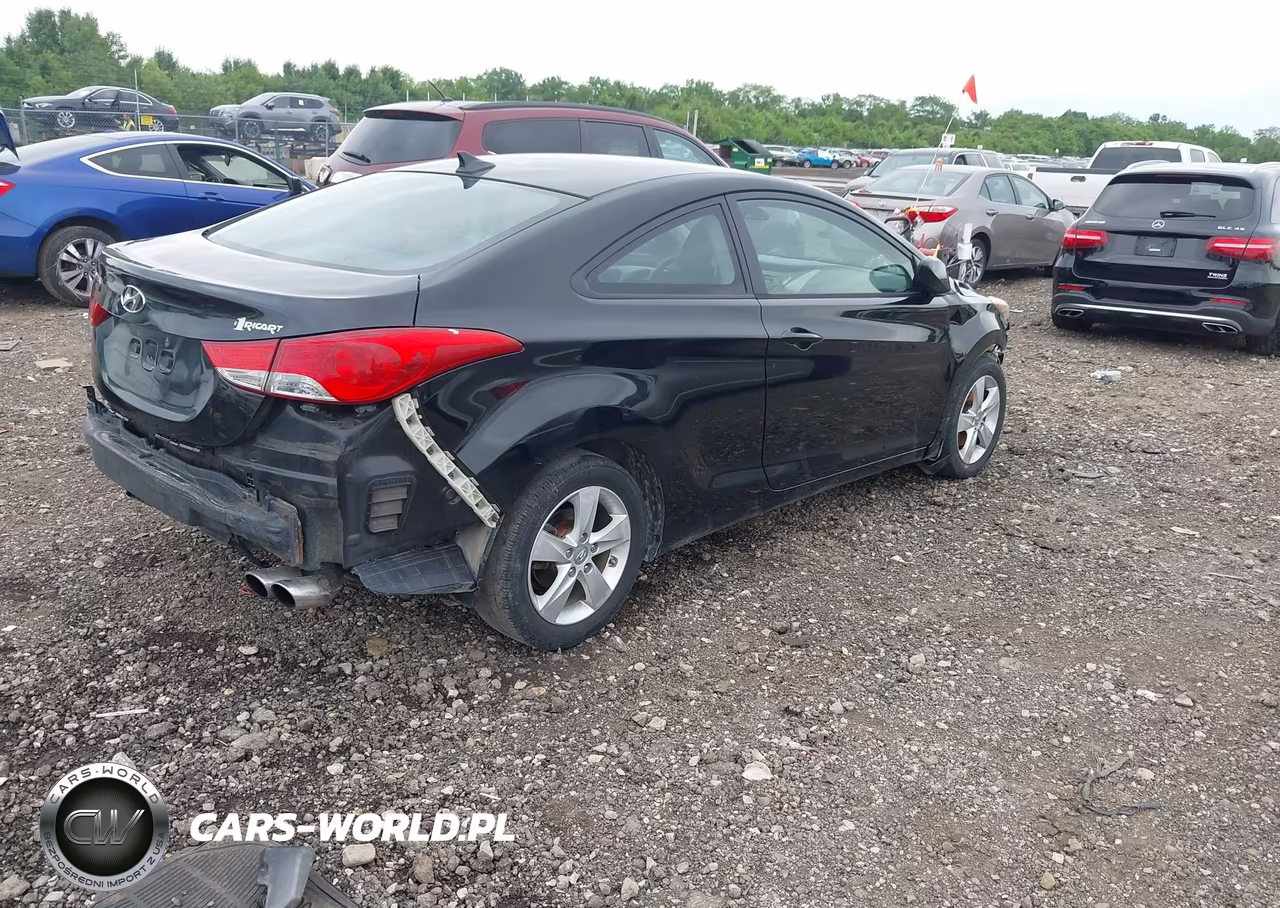 2013 Hyundai Elantra Gs VIN:KMHDH6AE9DU012889 - 4