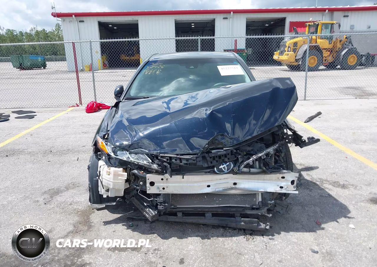 2018 Toyota Camry Le VIN:4T1B11HK7JU676291 - 13