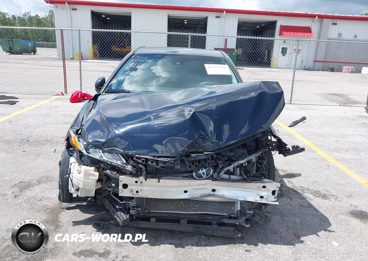 2018 Toyota Camry Le VIN:4T1B11HK7JU676291 - 6