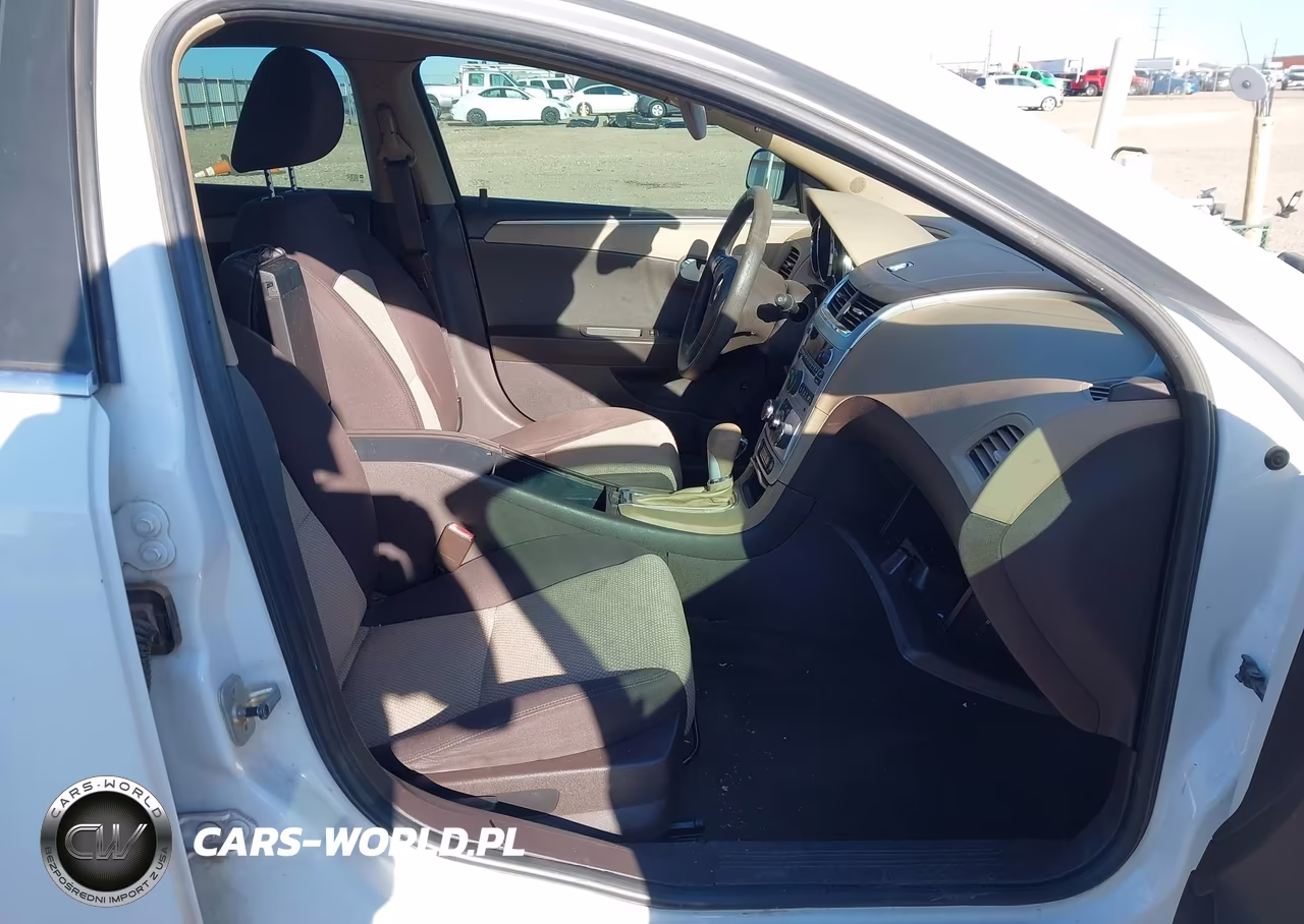 2011 Chevrolet Malibu Ls VIN:1G1ZB5E10BF166477 - 4