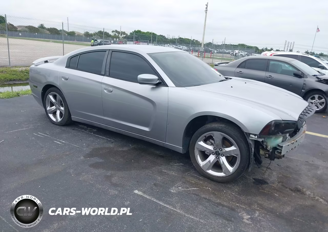 2013 Dodge Charger Sxt – zdjęcie 1 z 16