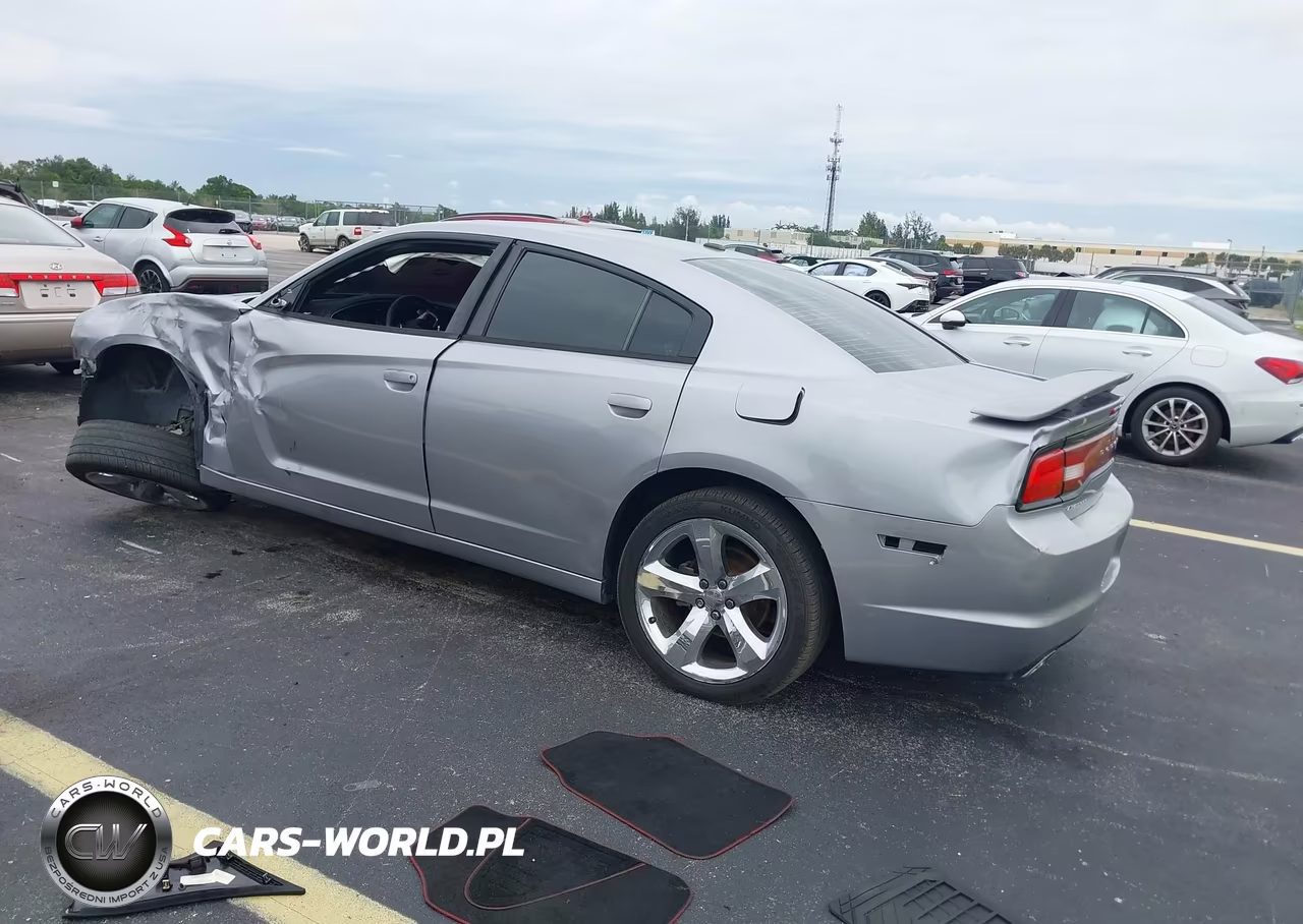 2013 Dodge Charger Sxt VIN:2C3CDXHGXDH584084 - 3