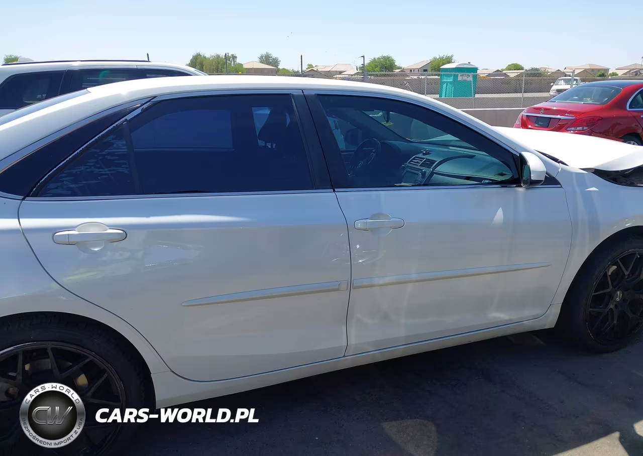 2016 Toyota Camry Se VIN:4T1BF1FK3GU587749 - 13