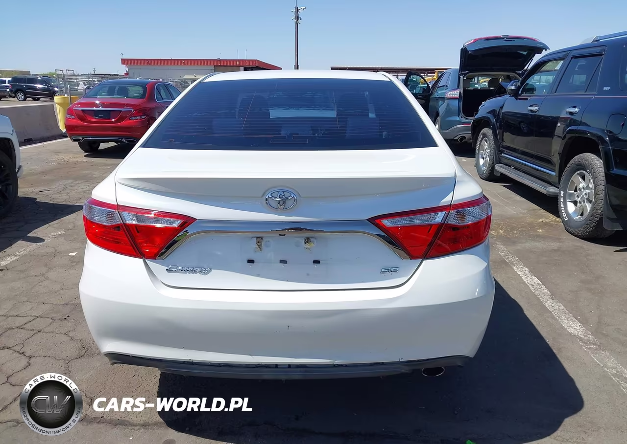 2016 Toyota Camry Se VIN:4T1BF1FK3GU587749 - 16