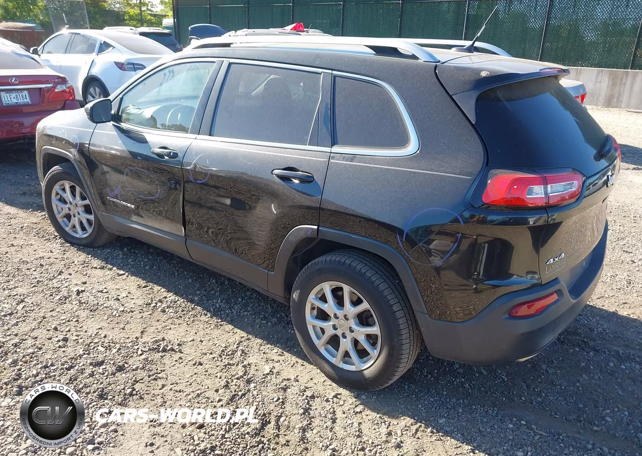 2015 Jeep Cherokee Latitude VIN:1C4PJMCS7FW551306 - 3