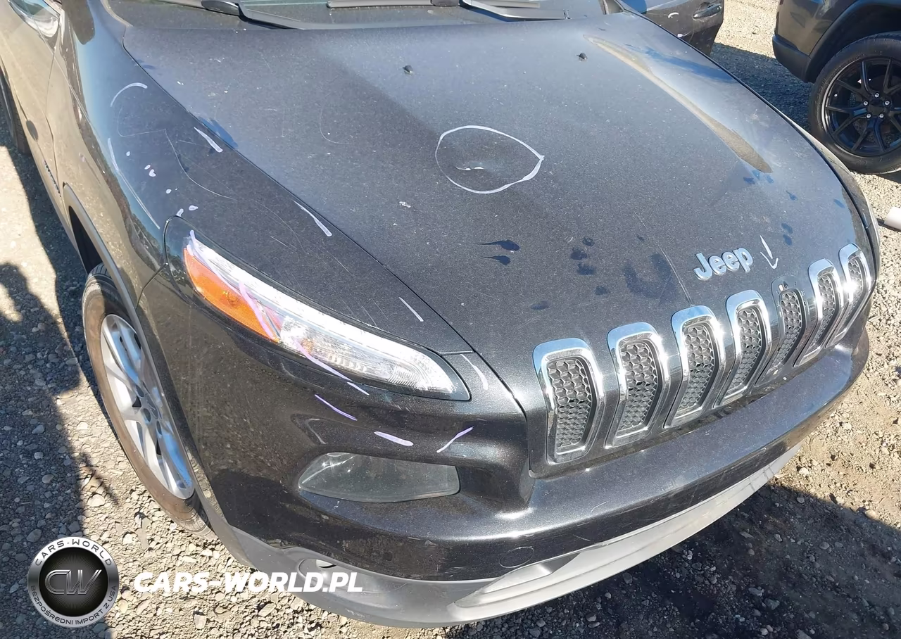 2015 Jeep Cherokee Latitude VIN:1C4PJMCS7FW551306 - 6