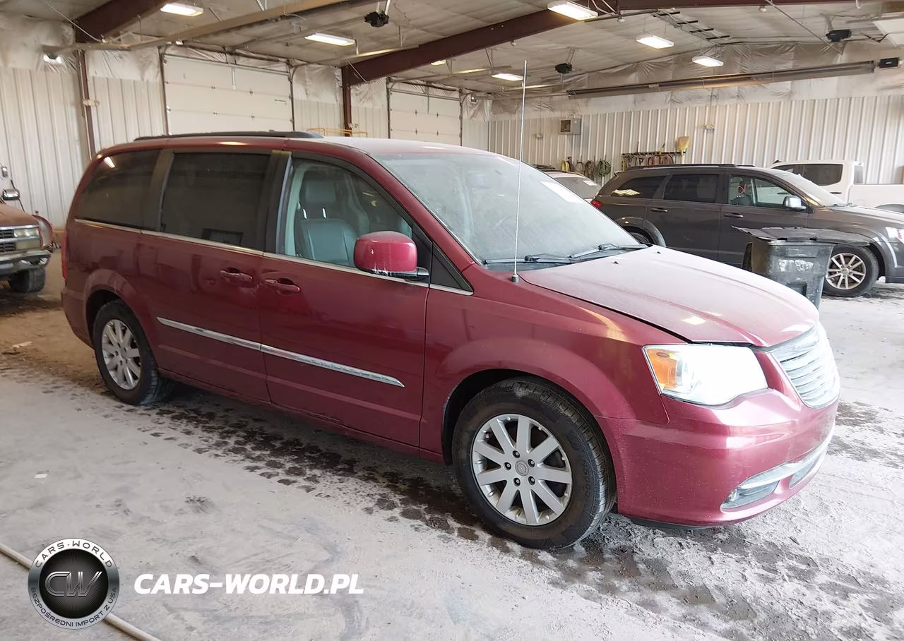 2015 Chrysler Town & Country Touring – zdjęcie 1 z 11
