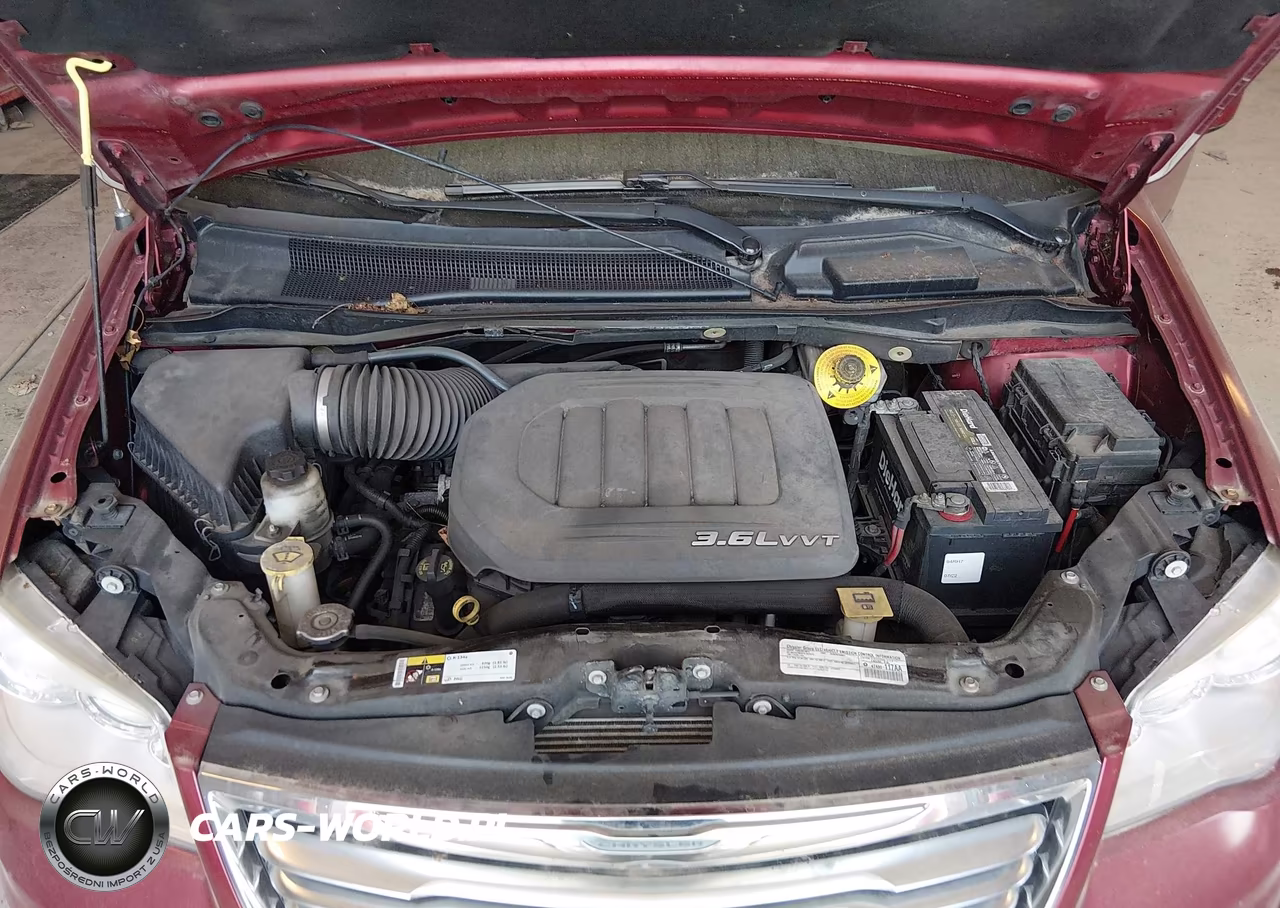 2015 Chrysler Town & Country Touring VIN:2C4RC1BG5FR620405 - 10