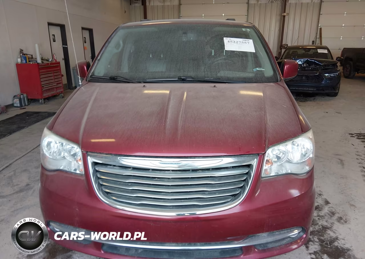 2015 Chrysler Town & Country Touring VIN:2C4RC1BG5FR620405 - 6