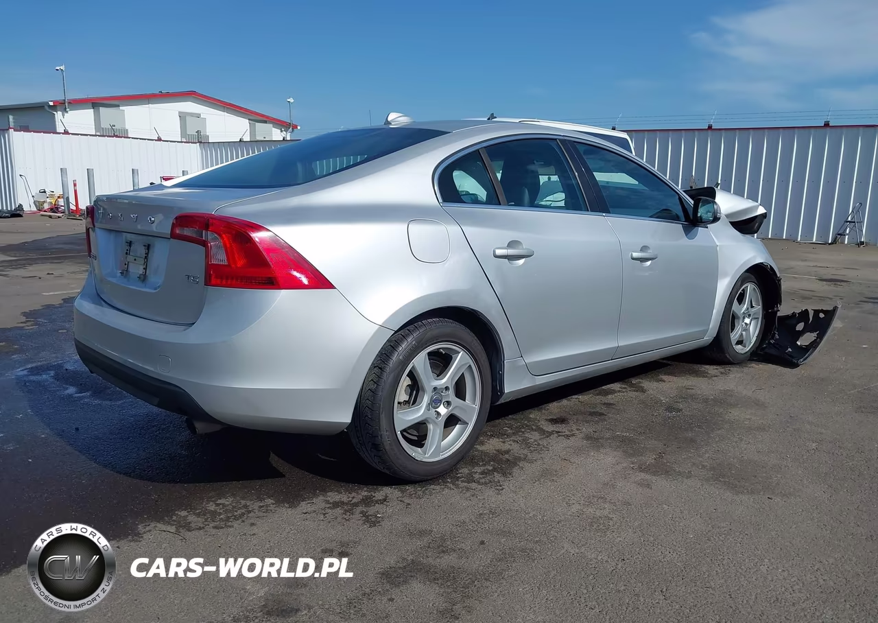 2012 Volvo S60 T5 VIN:YV1622FSXC2051145 - 4