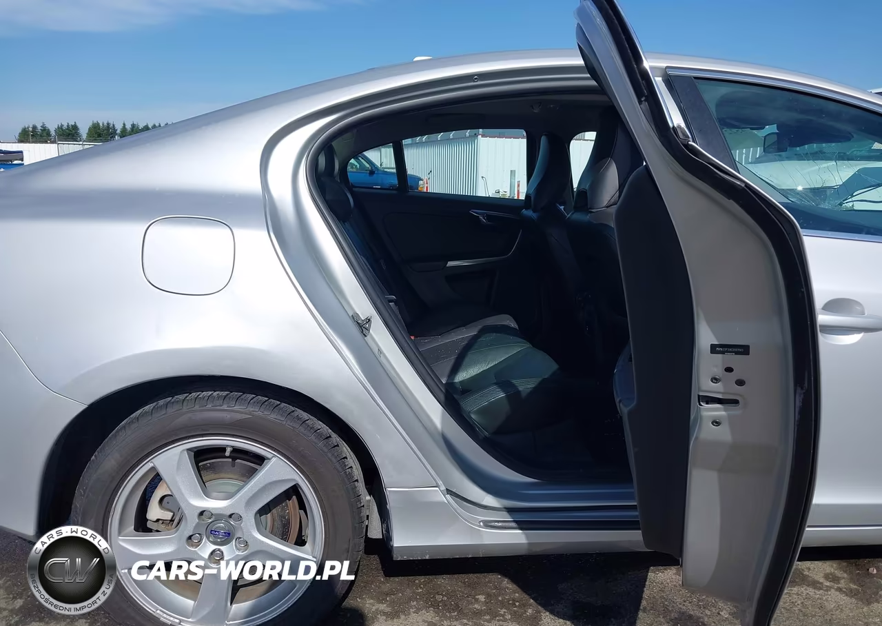 2012 Volvo S60 T5 VIN:YV1622FSXC2051145 - 8