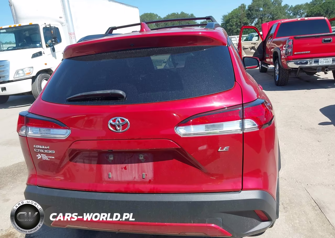 2022 Toyota Corolla Cross Le VIN:7MUCAAAG3NV030017 - 17