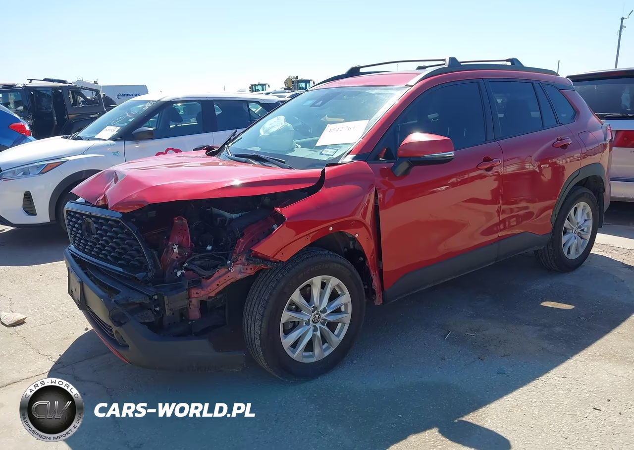 2022 Toyota Corolla Cross Le VIN:7MUCAAAG3NV030017 - 2