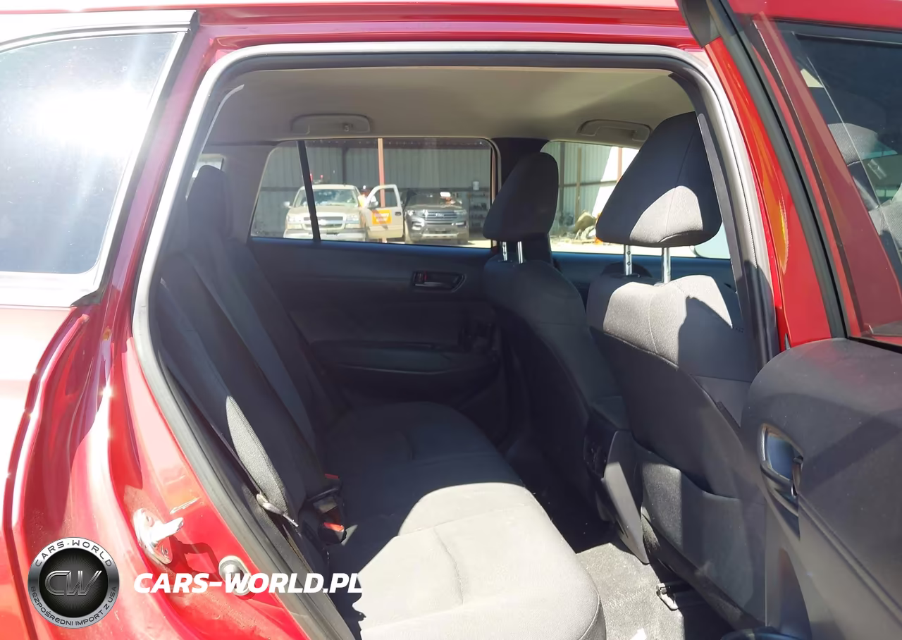 2022 Toyota Corolla Cross Le VIN:7MUCAAAG3NV030017 - 8