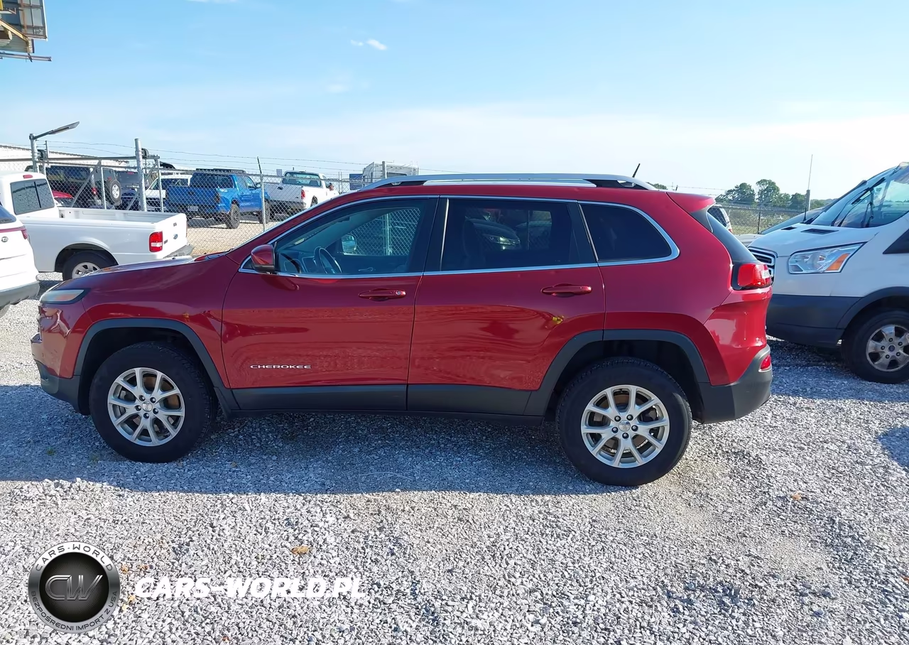 2017 Jeep Cherokee Latitude 4X4 VIN:1C4PJMCB9HW574959 - 14