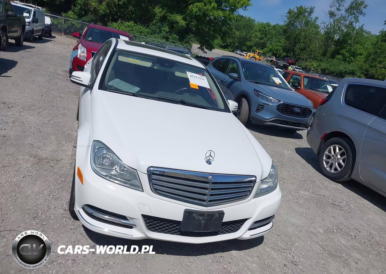 2013 Mercedes-Benz C 300 Luxury 4Matic VIN:WDDGF8AB1DR270714 - 12