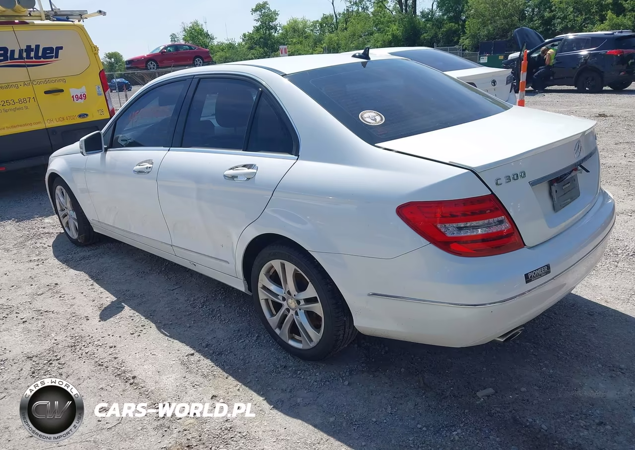 2013 Mercedes-Benz C 300 Luxury 4Matic VIN:WDDGF8AB1DR270714 - 3
