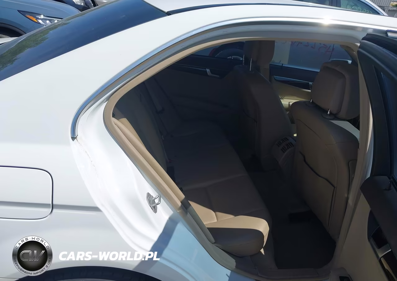 2013 Mercedes-Benz C 300 Luxury 4Matic VIN:WDDGF8AB1DR270714 - 8