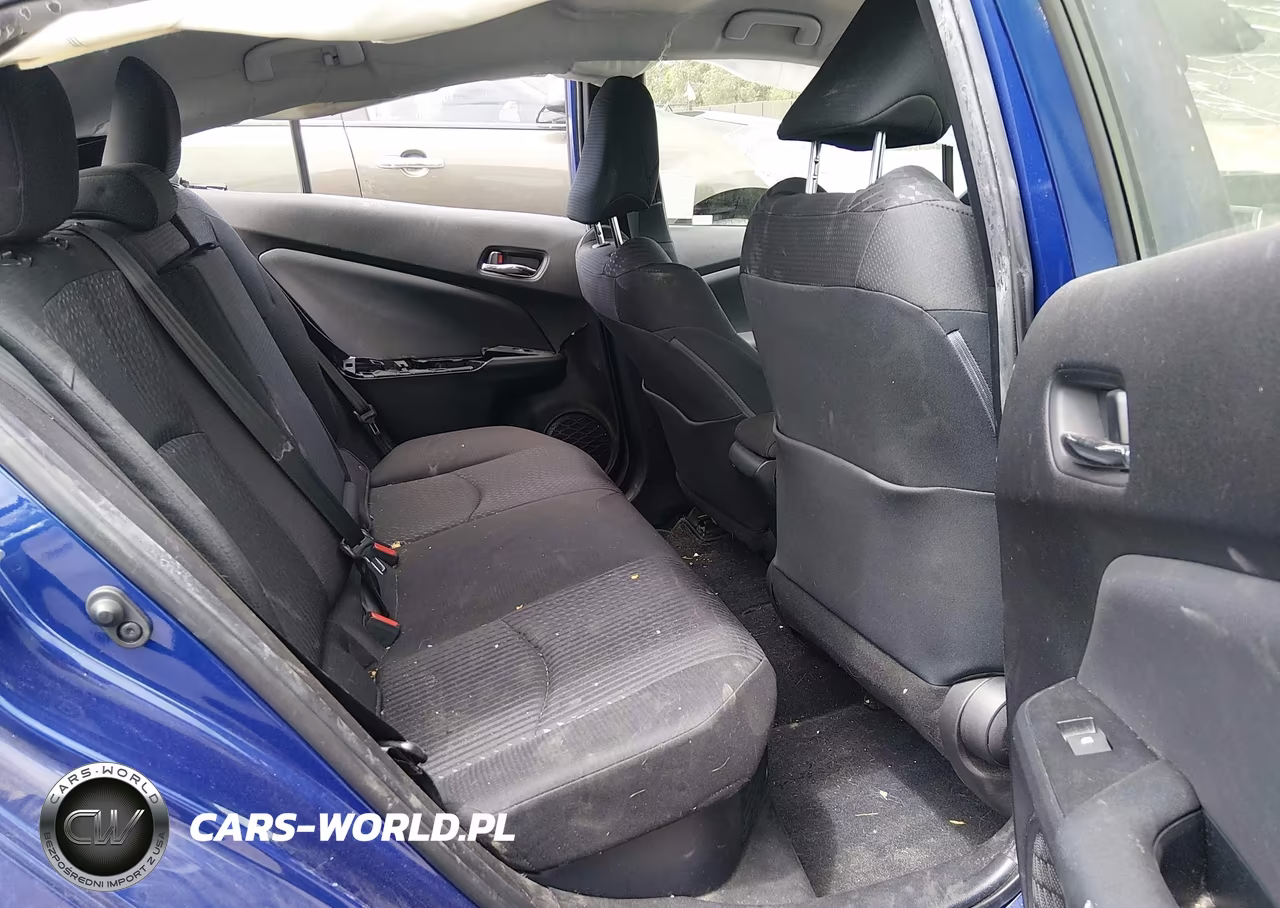 2018 Toyota Prius Two VIN:JTDKBRFU7J3596158 - 8