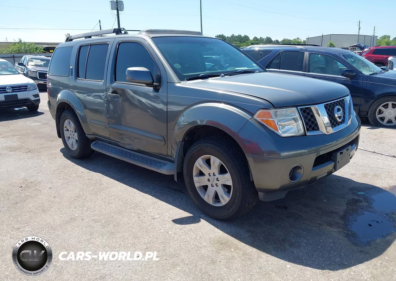 2005 Nissan Pathfinder Le