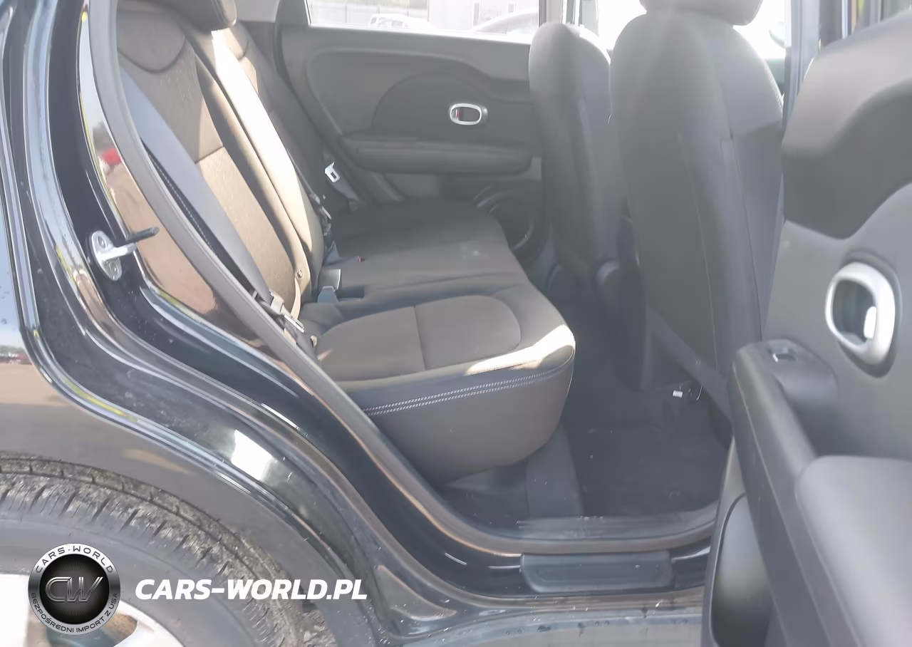 2018 Kia Soul VIN:KNDJN2A27J7520402 - 8