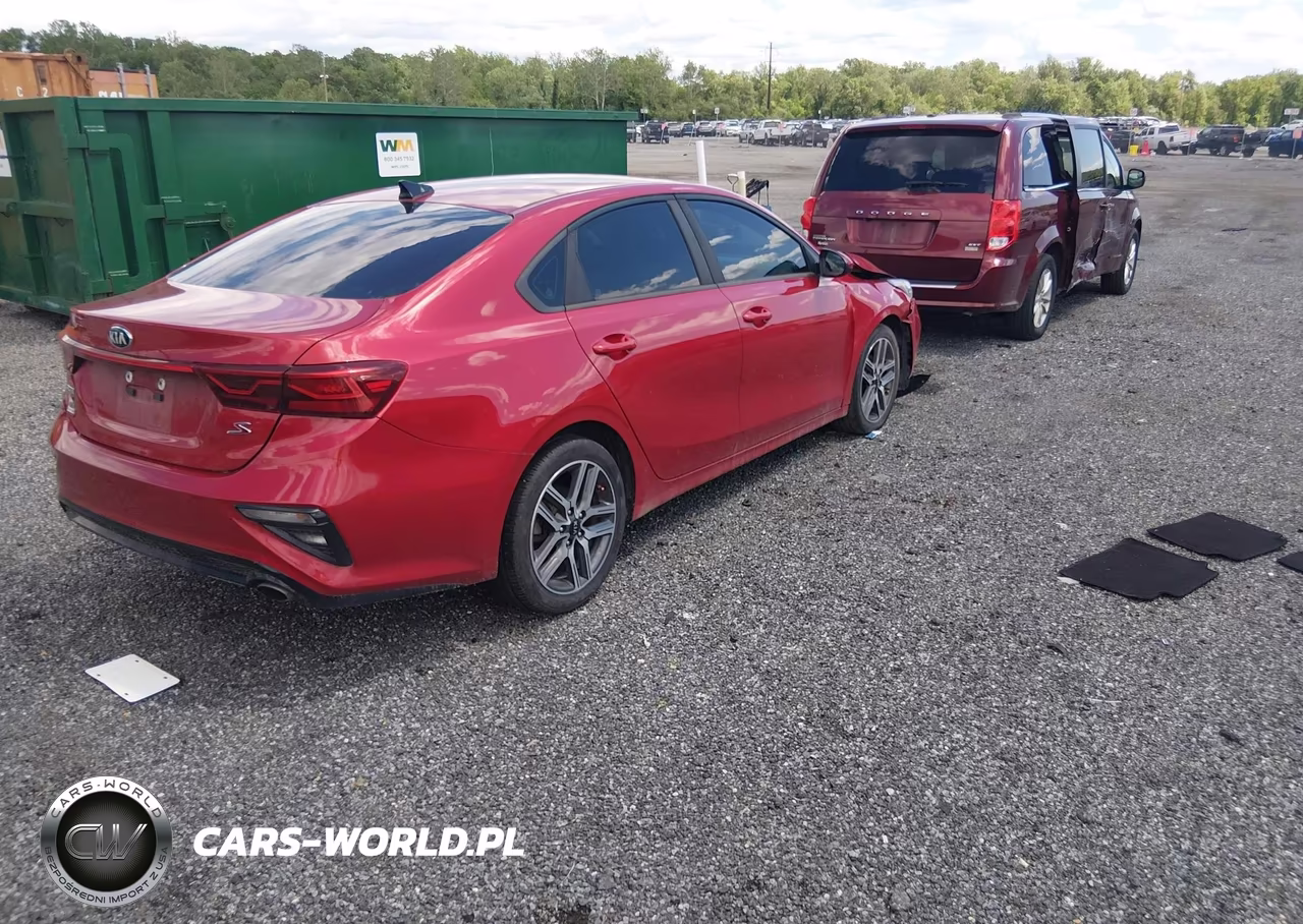 2019 Kia Forte S VIN:3KPF34AD8KE118186 - 4