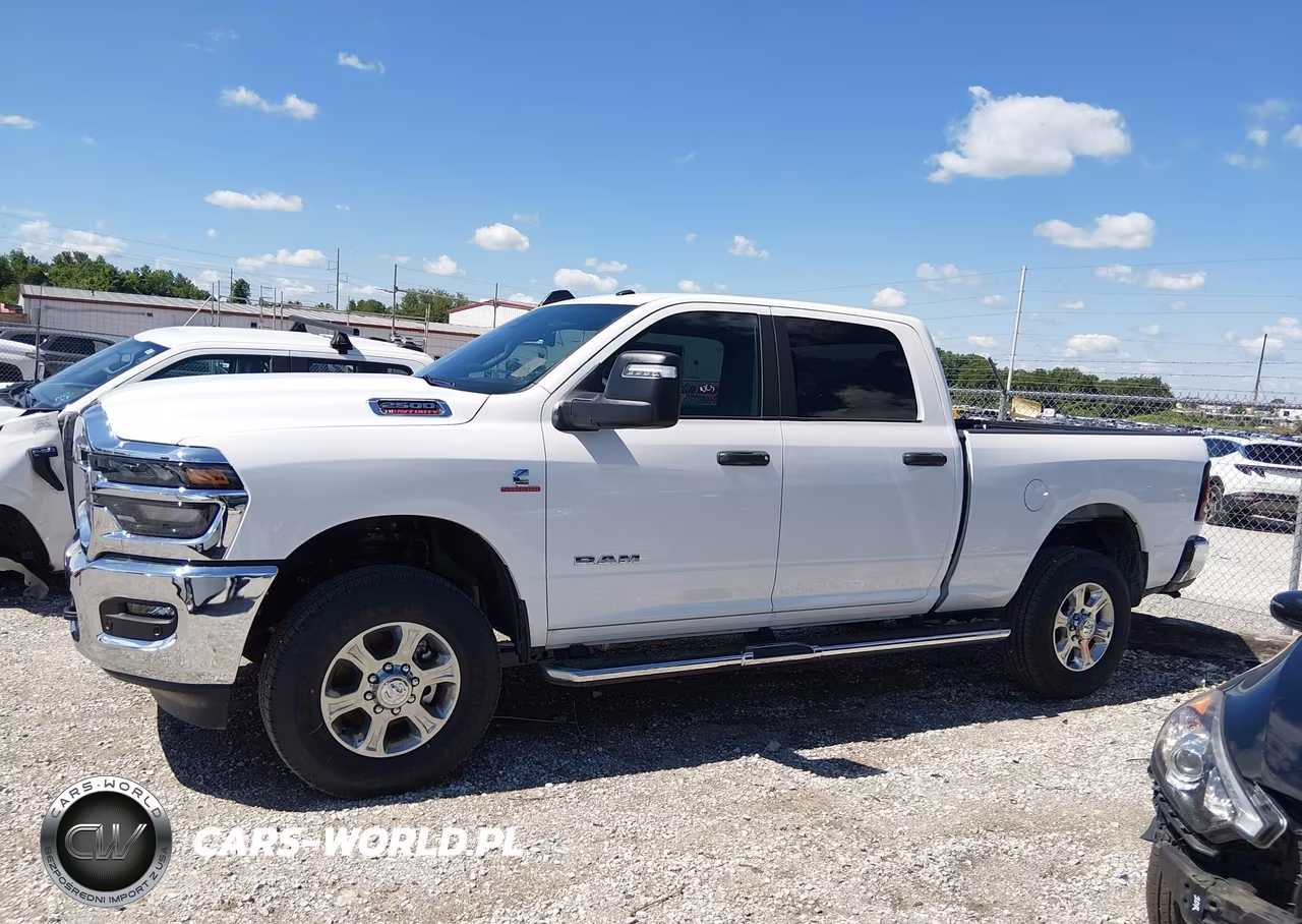 2026 Ram 2500 VIN:3C6UR5DL0TG301240 - 14