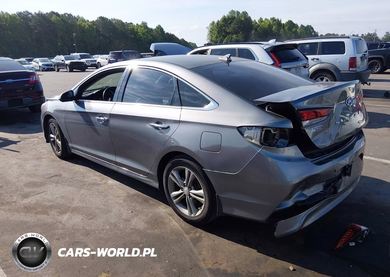 2018 Hyundai Sonata Limited VIN:5NPE34AF9JH696112 - 3